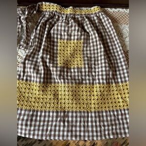 White and Brown Gingham Half Apron